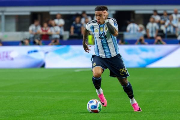 Real Madrid va demara negocierile cu Chelsea pentru transferul lui Enzo Fernandez