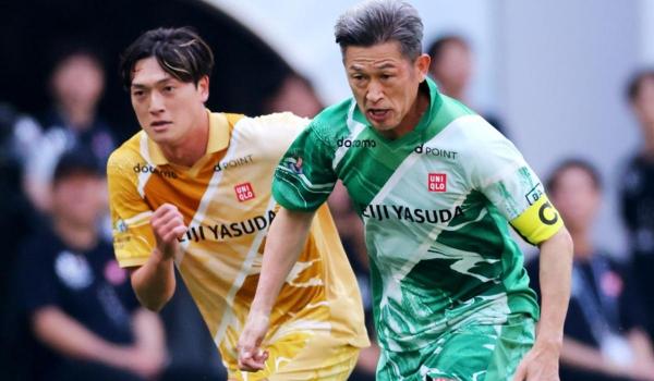 King Kazu, la al 42-lea sezon de fotbal. Cel mai în vârstă jucător şi-a prelungit contractul cu Fukushima Utd