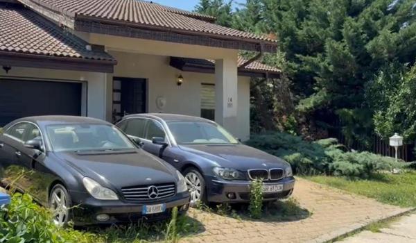 O tânără a furat ceasuri şi bunuri de 2 mil. € din casa fostului iubit italian. A fost ajutată de tată