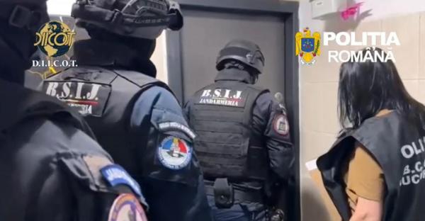 O reţea care vindea droguri în cluburi şi la festivaluri din Bucureşti, destructurată. Clienţi erau tinerii