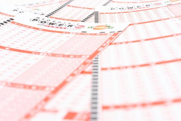 A câștigat la loto, dar a uitat să își verifice biletul timp de cinci luni. Îl uitase în mașină