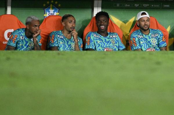 Wesley Franca (primul din stânga) a părăsit cantonamentul Braziliei pentru Campionatul Mondial
