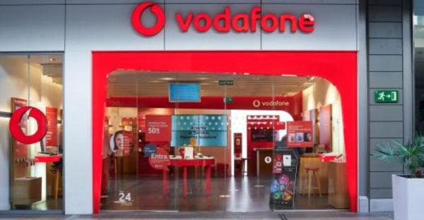 Un miliardar francez a devenit cel mai mare acționar al Vodafone după o tranzacție de 5,95 miliarde de dolari