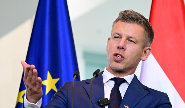 Peter Magyar obține modificarea Constituției pentru înlăturarea din funcţie a președintelui Ungariei