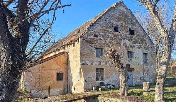 O moară veche de 120 de ani din România va fi restaurată şi tranformată într-un muzeu