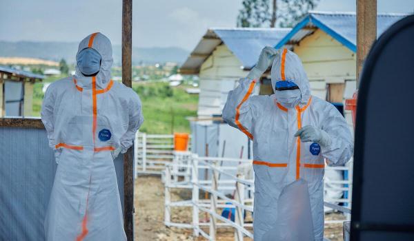 OMS anunţă primul studiu clinic pentru un medicament împotriva Ebola