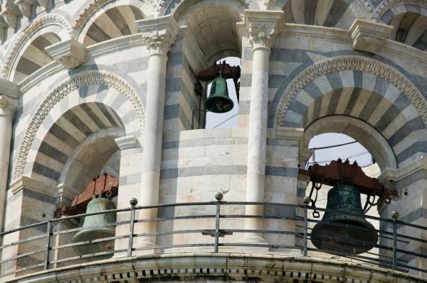 O femeie a câştigat bătălia cu clopotele bisericii. "Nu afectează prea multă lume"