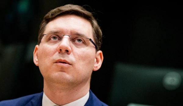 Victor Negrescu cere un "pact civil" pentru adoptarea legilor din PNRR: "Fac apel să depăşim aceste momente"