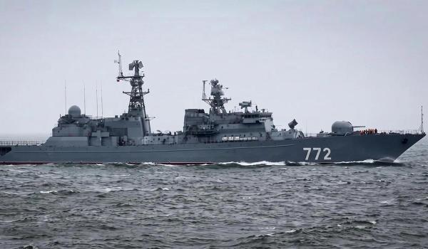 Navă de război a ruşilor, exerciţiu cu muniţie reală lângă Marea Britanie. A fost escortată de Marina Regală