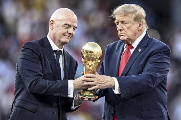 Donald Trump şi Gianni Infantino