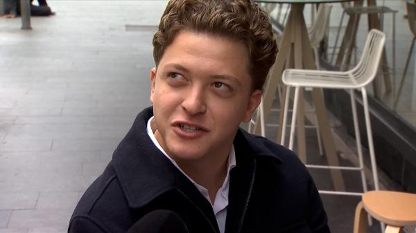 De-a "datingul" în era TikTok şi Instagram. Andrei: "Trebuie să fii puțin nonşalant, totul e un joc"