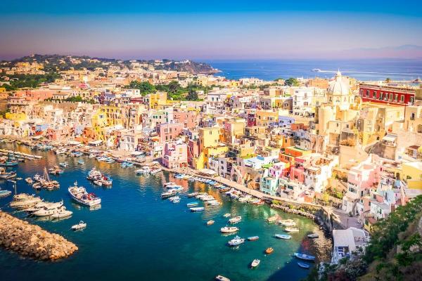"Cel mai bine păstrat secret" al Europei. Insula spectaculoasă unde vacanțele sunt ieftine
