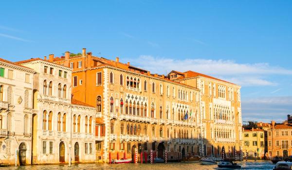 Orașul care a încasat peste 5 milioane €, din taxa plătită de turiști la intrare. Cât costă un bilet pe zi