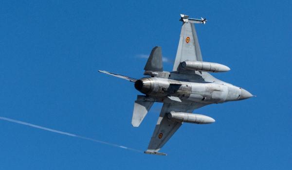 Identitatea pilotului care a doborât dronele ruseşti, subiect de dezinformare în online. Reacţia Armatei