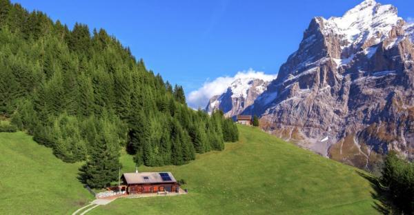 Italia caută voluntari care să locuiască o lună gratis în Alpi. Toate cheltuielile sunt acoperite