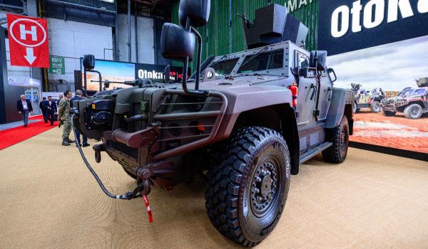 Primele blindate COBRA II fabricate în România au fost recepționate de MApN