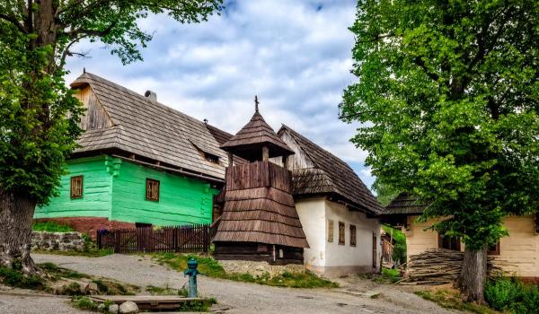 Satul cu doar 17 locuitori, invadat de peste 100.000 de turiști: "Ce e aici, grădină zoologică?!"