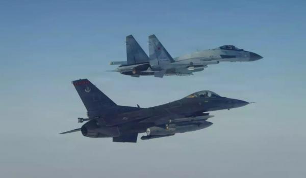Alertă aeriană în Tulcea. Cinci ținte detectate lângă graniță, două F-16 au intervenit