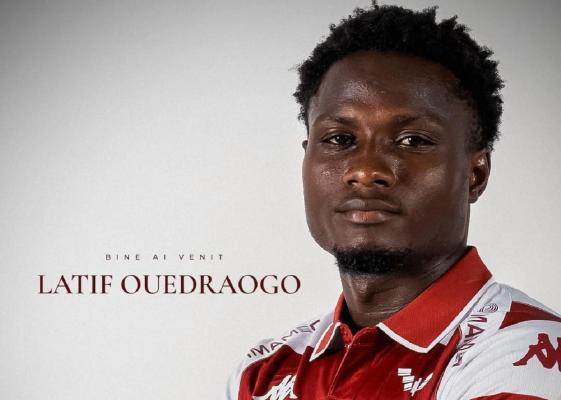 Rapid l-a luat cu împrumut pe Latif Ouedraogo, de la Genoa