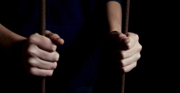 Suedia a redus vârsta răspunderii penale de la 15 la 14 ani. Guvernul a dorit iniţial să fie de 13 ani