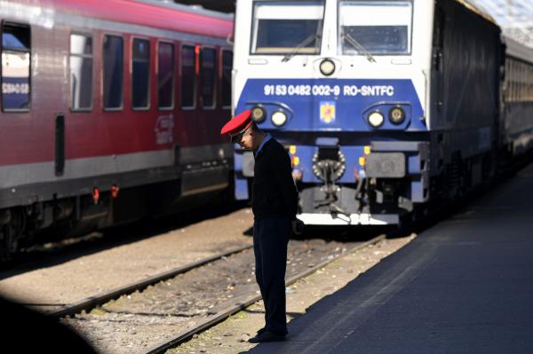 Sindicatele avertizează că sistemul feroviar este aproape de blocaj financiar. Trenurile riscă să fie oprite