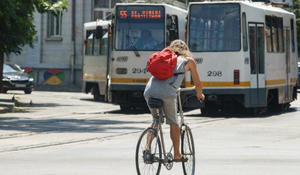 Valul de caniculă se extinde în aproape toată ţara, cu temperaturi de 39°C. Patru zile de foc în București