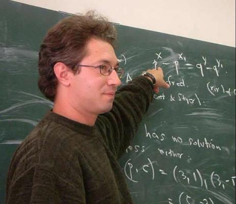 Nicuşor Dan, mesaj de condoleanţe după moartea unui fost coleg din lotul de matematică: "Sunt uluit"