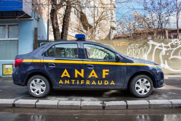 Cum a descoperit ANAF salariile "la negru" de la un complex turistic din Vâlcea. Suma plătită de firmă