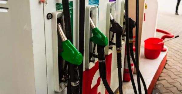 Carburanții s-au scumpit cu 24,2% în ultimul an. România, pe primul loc în UE