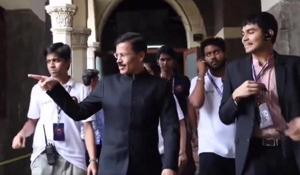 "Piedone" de Mumbai, devenit fenomen în India după mii de controale în restaurante: "Sunt doar un comisar"
