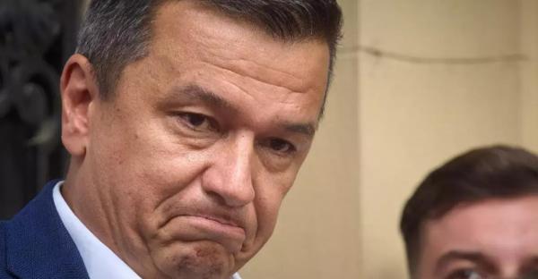 USR îi cere lui Grindeanu să afle cine a introdus "peste noapte" amendamentul Fritz în Legea ANI