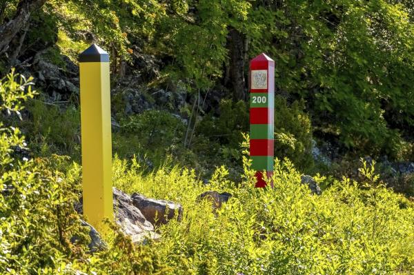 Locul unde vacanţa la munte se face printre foişoare de control şi camere de supraveghere