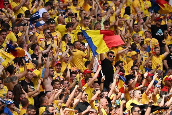 Mii de fani sunt aşteptaţi să susţină naţionala României în meciul din Suedia, din septembrie