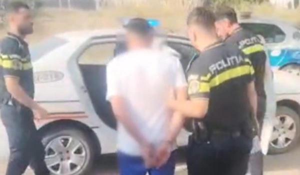 Bărbat de 33 de ani din Rojişte, reținut de poliţişti după ce a dat foc unei case a fratelui său