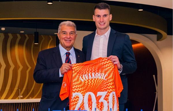 FC Barcelona l-a cumpărat pe Dominik Livakovic, de la Fenerbahce Istanbul