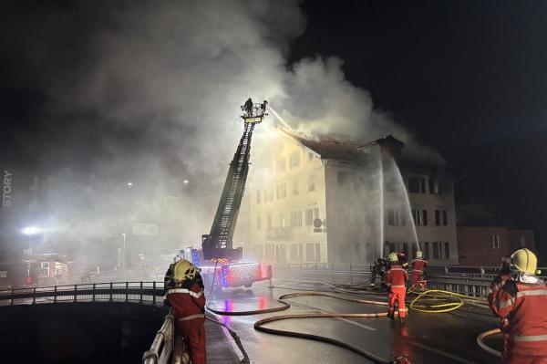 MAE: Doi români au murit în incendiul recent din oraşul elveţian Thusis