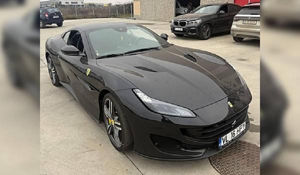 Cu cât se vinde un Ferrari la licitațiile ANAF. Mașina are doar 19.499 de kilometri