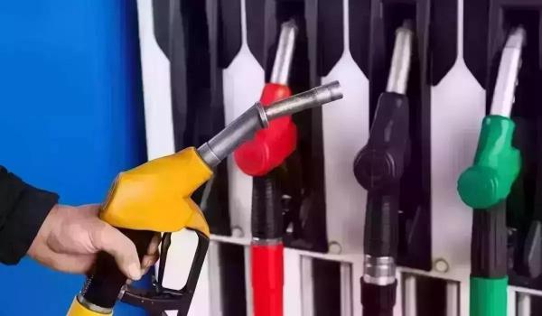 Preţurile la carburanţi sunt în creştere, faţă de cele afişate la sfârşitul săptămânii trecute