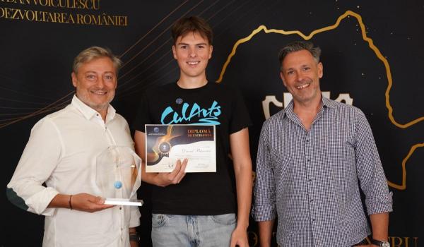 Primul român admis la școala de actorie fondată de Walt Disney. David Petrovici, premiat cu bursă de excelență