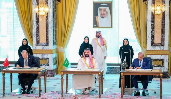 Arabia Saudită, Turcia şi Pakistan au semnat un acord de apărare reciprocă în plin război în Orientul Mijlociu