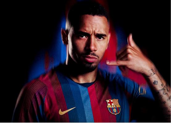 Atacantul Gabriel Jesus a semnat un contract pe trei ani cu FC Barcelona