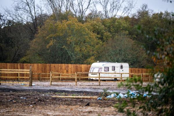 "Au călcat în picioare legea". 13 case, ridicate vizavi de cea mai mare fabrică de focoase nucleare din UK