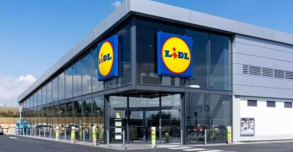 Gigantul britanic care renunţă la magazinele din Europa Centrală. Ar putea fi cumpărate de proprietarul Lidl