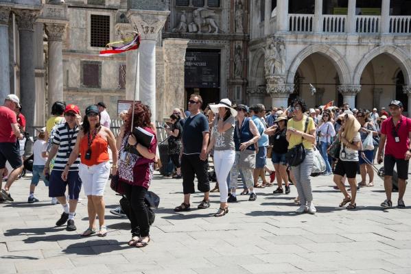 Ţările vizitate de români care măresc taxele turistice. Guvernele fac rost de bani fără să supere votanţii