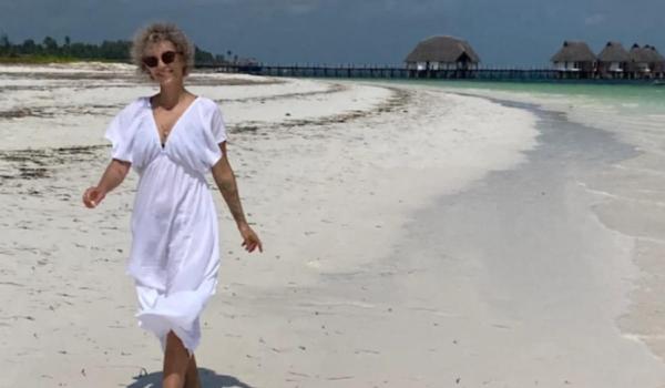 A vândut tot și s-a mutat în Zanzibar. După 2 ani, realitatea din "paradis" a făcut-o să se întoarcă acasă