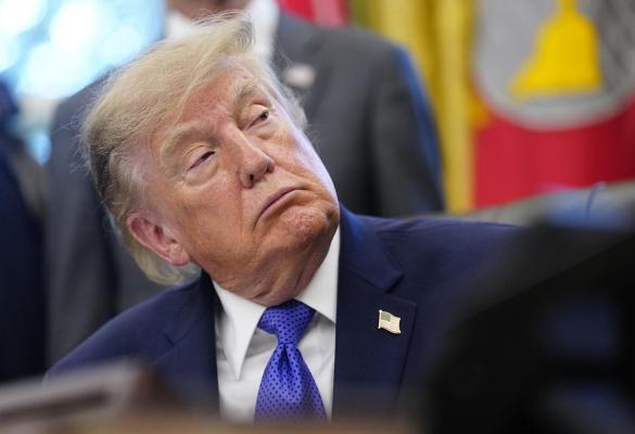 Trump, al cărui bilanţ economic e criticat, anunţă investiţii majore: Economia n-a fost niciodată mai bună