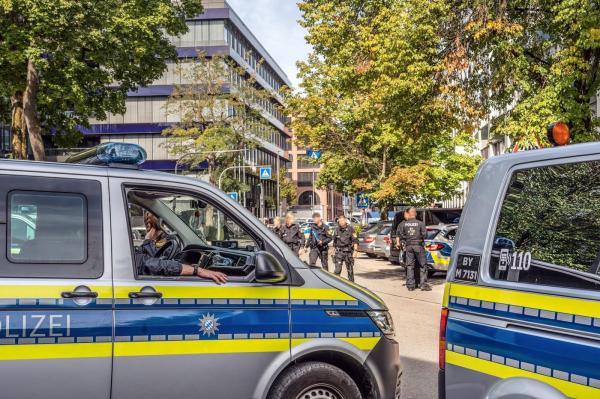 Atac incendiar în Munchen, lângă sediile mai multor companii din sectorul de apărare. Doi bulgari, reţinuţi
