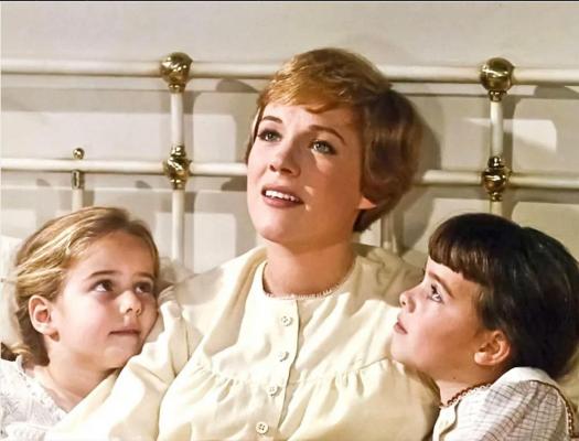 Pe 1 octombrie 1935 s-a născut actriţa engleză Julie Andrews