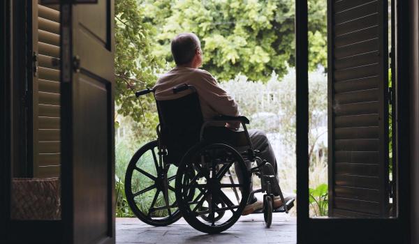 De ce a ales un pensionar de 90 de ani să renunțe la 10 milioane de euro