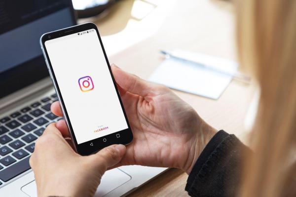 O nouă metodă de fraudă pe Instagram. Creatorii riscă să-și piardă conturile